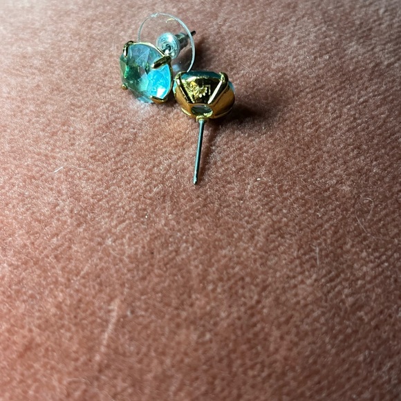 PRICE CUT! CLOSET CLEAR OUT! BEAUTIFUL Swarovski Millenia Square Studs Aqua blue - Picture 7 of 12